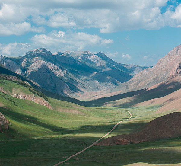 kyrgyzstan-trekking-peaks